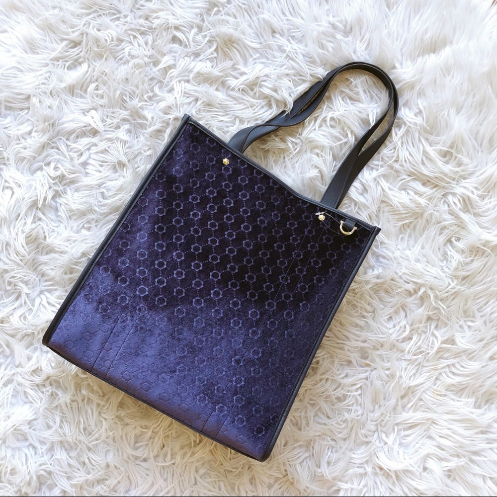 • Draper James • Vanderbilt Tote Velvet Blue